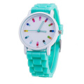 Venta caliente Mujeres Casual Reloj de pulsera de silicona Mujeres Niñas Hombres Reloj de cuarzo